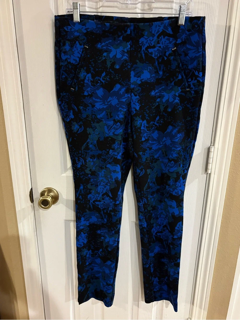 Chico's vibrant Blue Size 1.5 (Approx. US 10-12 / Medium-Large) stretch pants‎